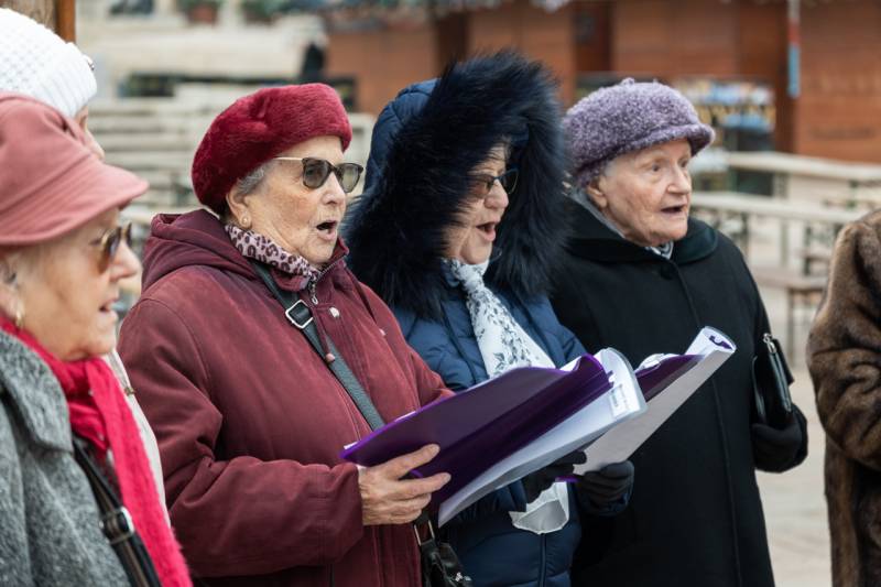 2025_12_03_szechenyi ter enek_05.jpg